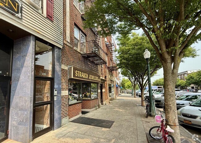 Building Photo - 230 Mamaroneck Ave Unit 5 Rental