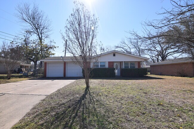 Photo - 2105 S 51st Terrace St House