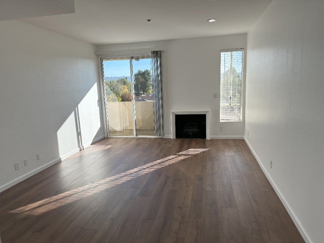 Building Photo - 19350 Sherman Way