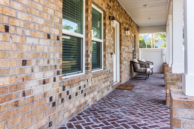 Photo - 52 Magnolia St