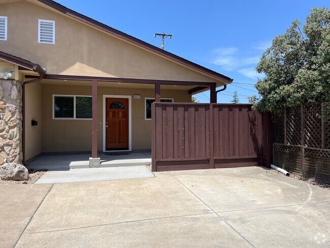 Building Photo - 691 Welburn Ave Unit Welburn ADU Rental