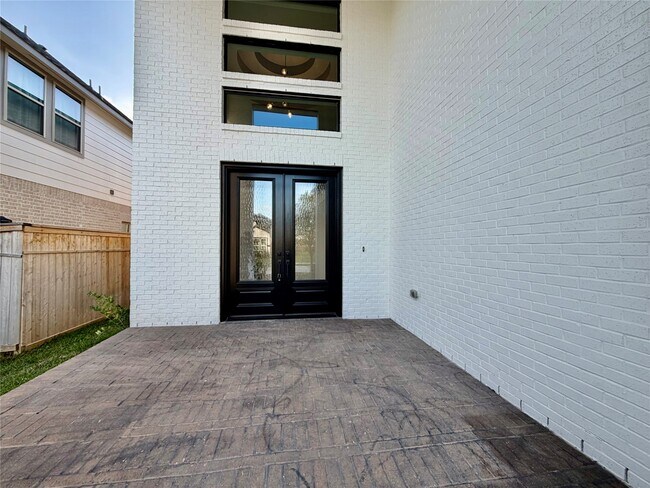 Photo - 1111 Luna Dr