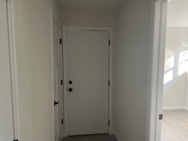 Building Photo - 103 Scott St Rental
