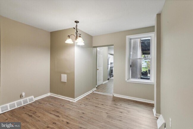 Photo - 1615 E Eyre St