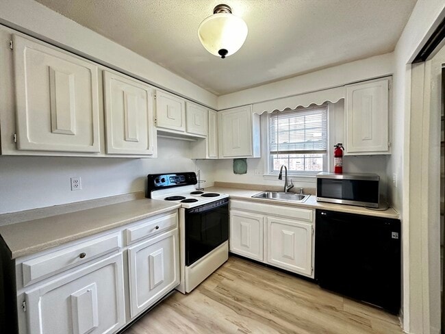 Photo - 540 Granby Rd Unit 98