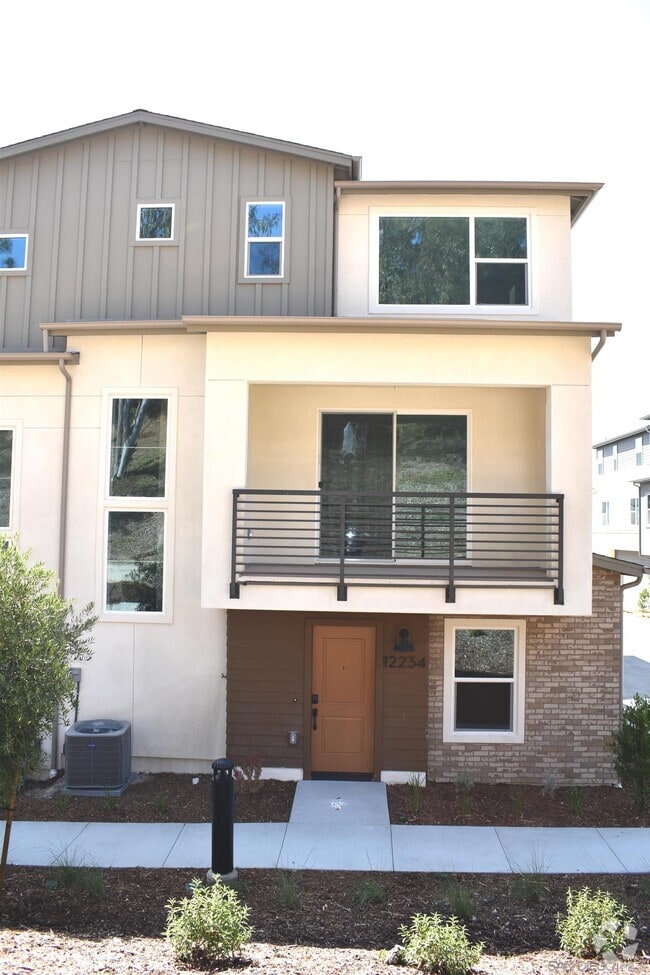 Building Photo - 12234 Riley Ln Rental