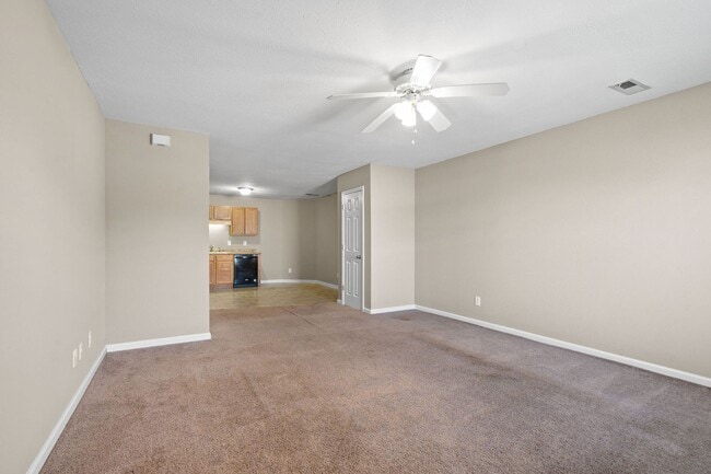 Photo - 508 Luxury Dr Unit B