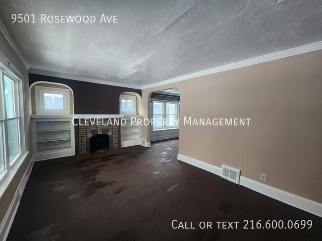 Photo - 9501 Rosewood Ave