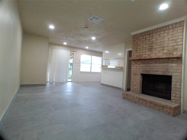 Photo - 601 Fresa Rd