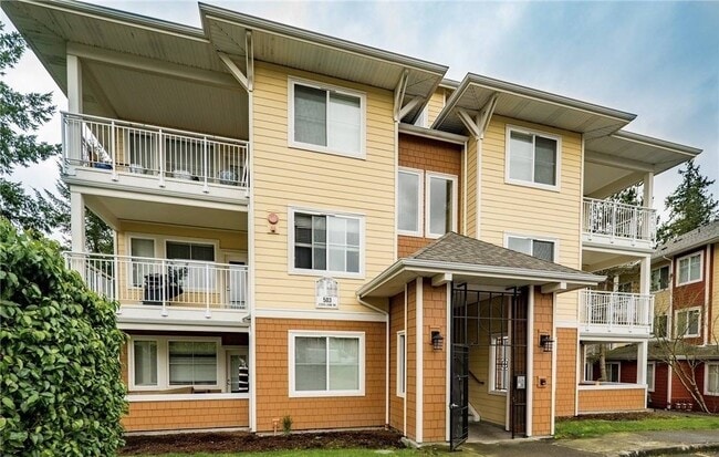 Building Enterance - 503 225th Ln NE Unit F205