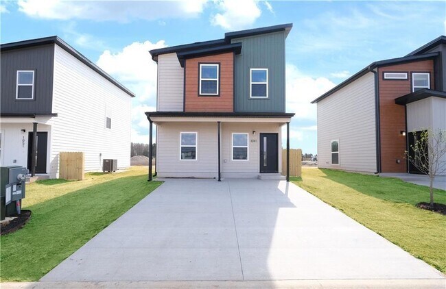 Photo - 1041 Kentucky Ave