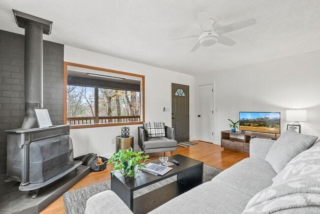 Photo - 26 One Blf Ln