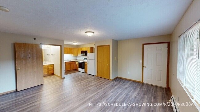 Building Photo - 1007 W Ridge St Unit 5