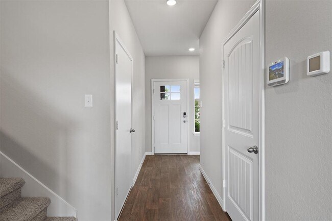 Photo - 493 Apache Plum Dr