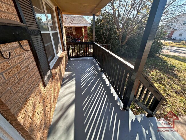 Photo - 2811 NW 21st Pl