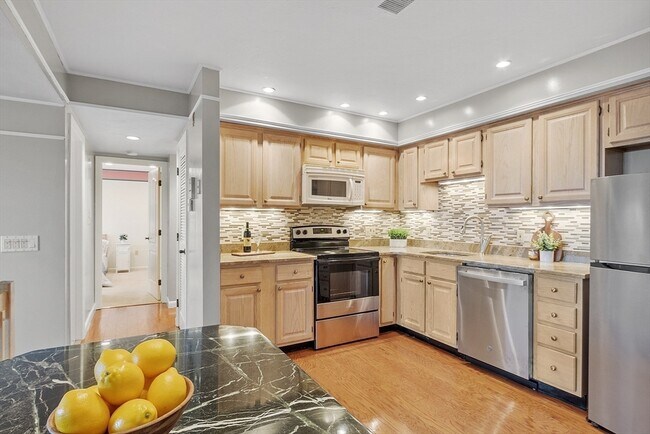 Photo - 200 Falls Blvd Unidad D108 Rental