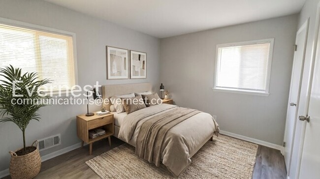 Photo - 1935 Lathrop St SE