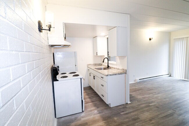 Photo - 2323 Beechmont Ave