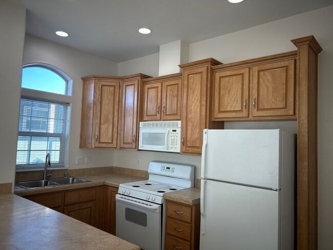 Photo - 1601 S Sandhill Rd