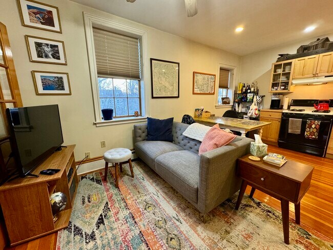 Photo - 24 Grovenor Rd Unit 3