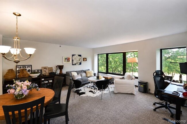 Photo - 5000 Town Center Unit 307