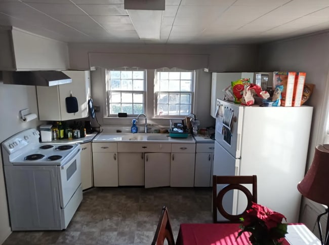 Photo - 2753 Deans Bridge Rd