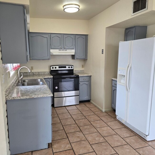 Photo - Warm, welcoming home in Willcox