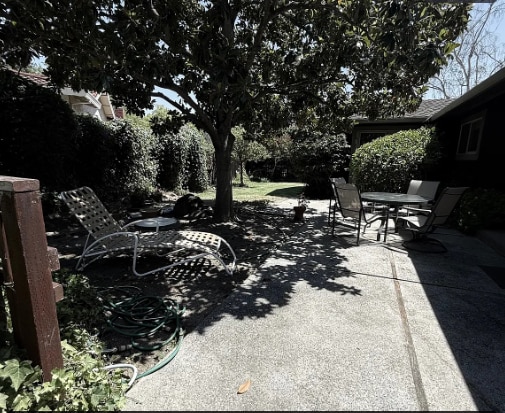 Photo - 592 Old Orchard Dr