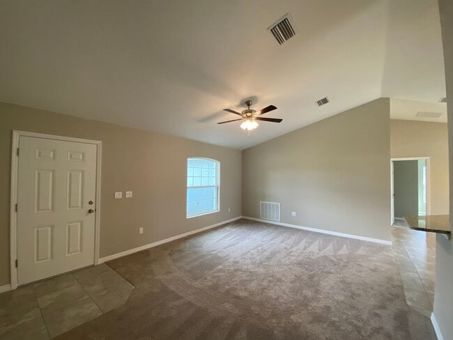 Photo - Desirable SE Ocala neighborhood 3/2/2 ** Wont Last**