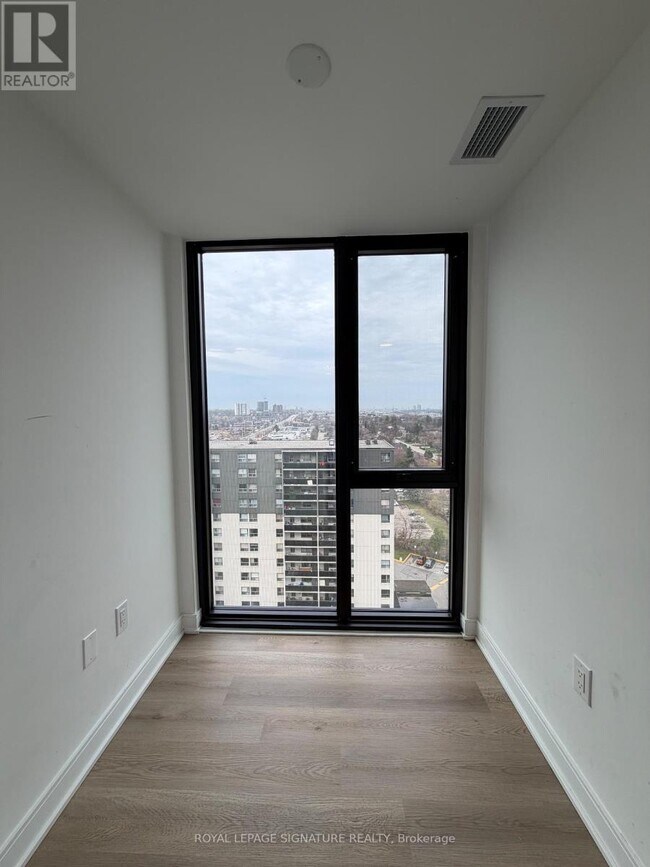 Photo - 86 Dundas St E Unit 1314