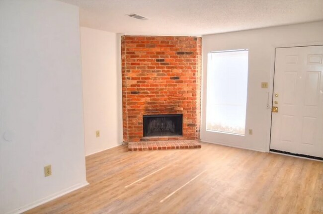 Photo - 9423 Olde Towne Row