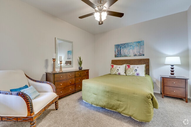 2HAB, 2BA - 1,150 ft² - Segundo dormitorio - Ventana Apartments