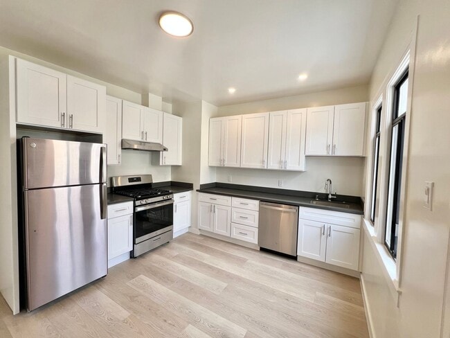 Top Floor 2BR/1BA + Newly Renovated Unit! ... - Top Floor 2BR/1BA + Newly Renovated Unit! ... Apartamento Unidad 50 Moulton