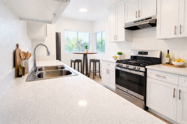 Photo - 6433 Shirley Ave Unit #7