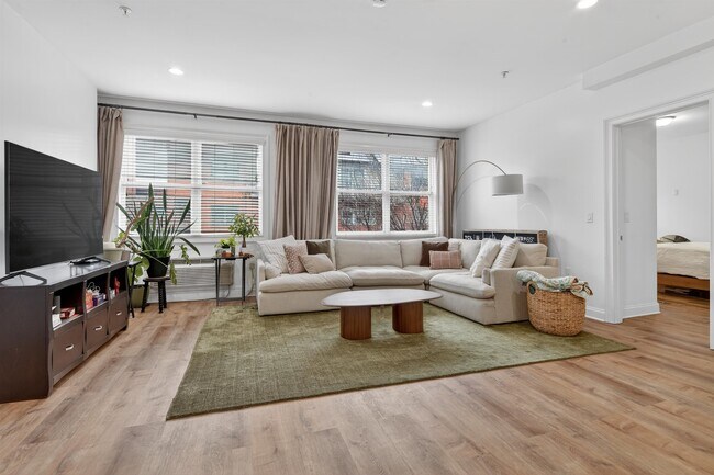 Photo - 140-136 36th St Unidad 202