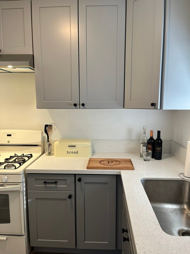 Building Photo - 252 San Francisco Ave Rental