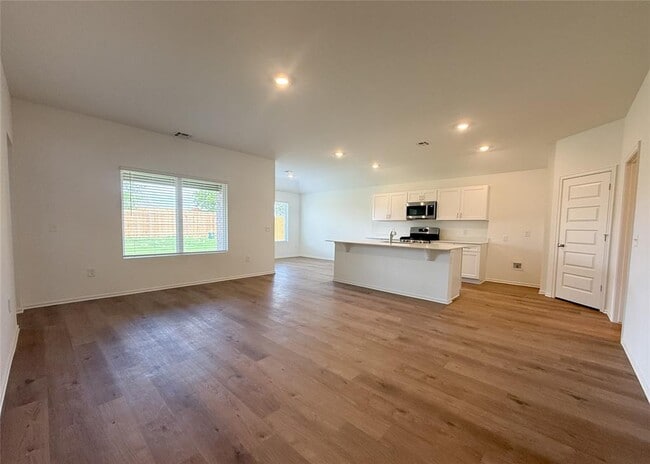 Photo - 16309 Harvester Dr