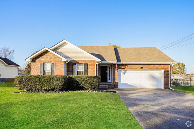 Building Photo - Discover Your Ideal Home in Clarksville, TN!