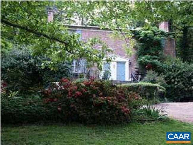 Photo - 1725 Yorktown Dr House
