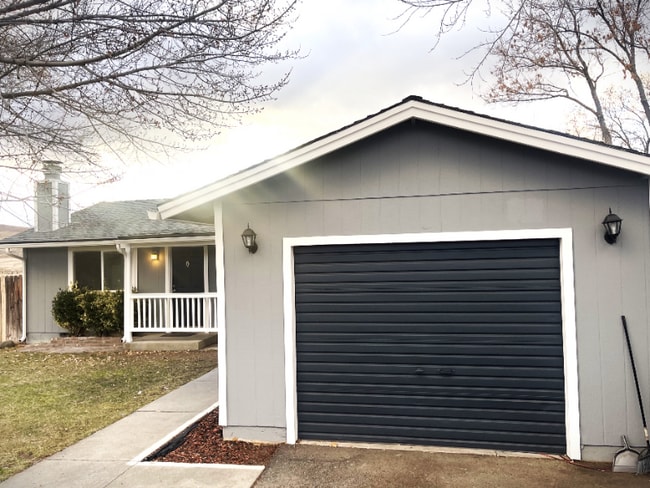 Building Photo - 100 Opalite Ct Rental