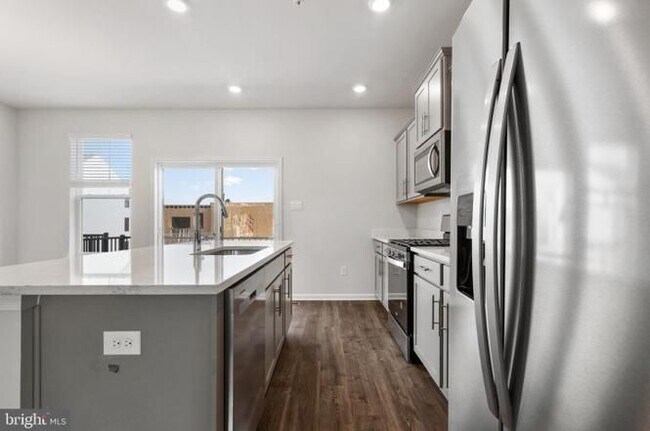 Photo - 7446 Fern Gully Way