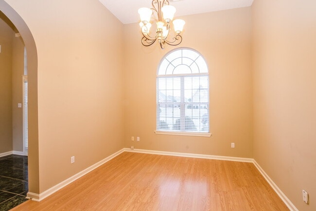 Photo - 6658 Raner Cove