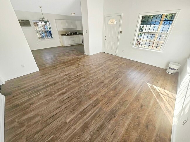 Photo - 11914 Kingslake Forest Dr