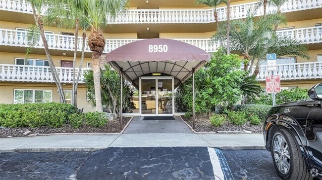 Building Photo - 8950 Park Blvd Rental