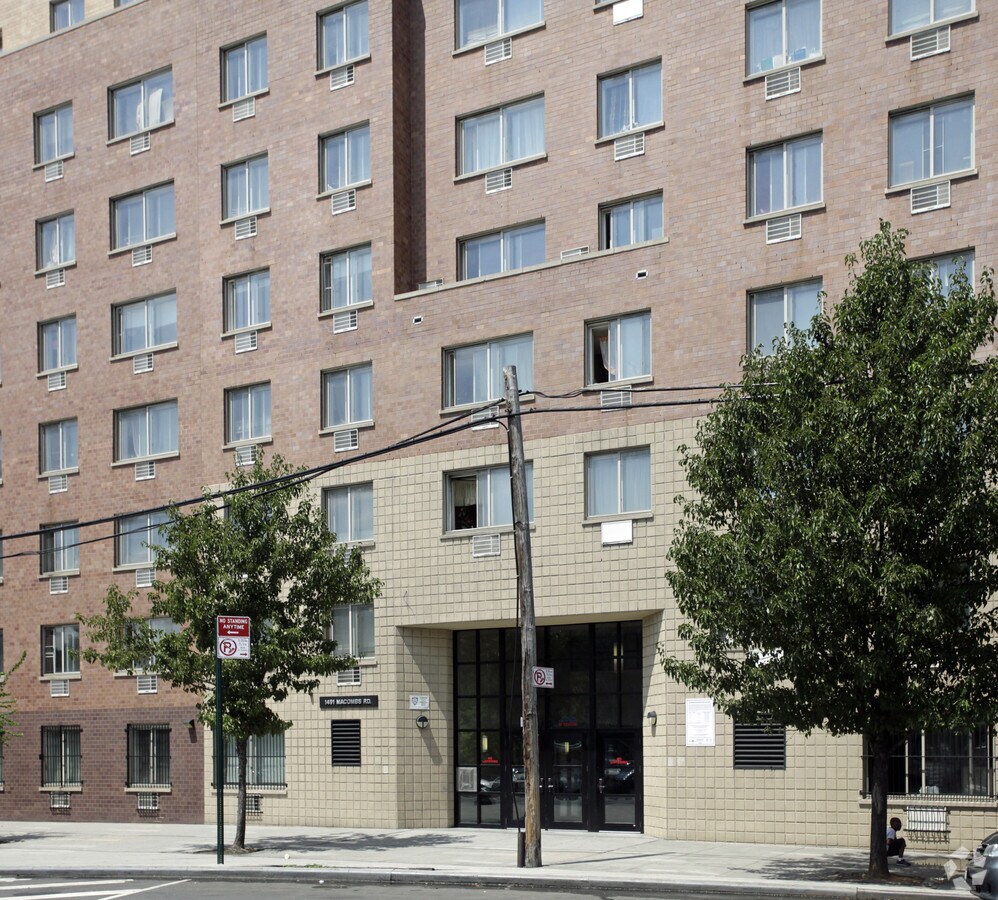 Photo - Macombs Road Apartments