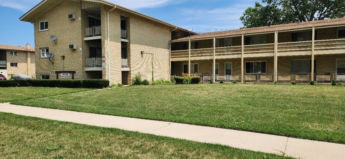 Photo - 14533 S Keystone Ave Condo Unit 11