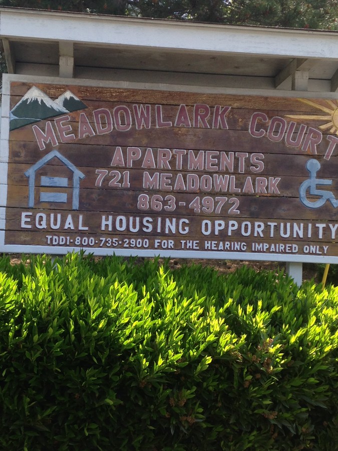 Meadowlark Court Apartments - Meadowlark Court Apartments
