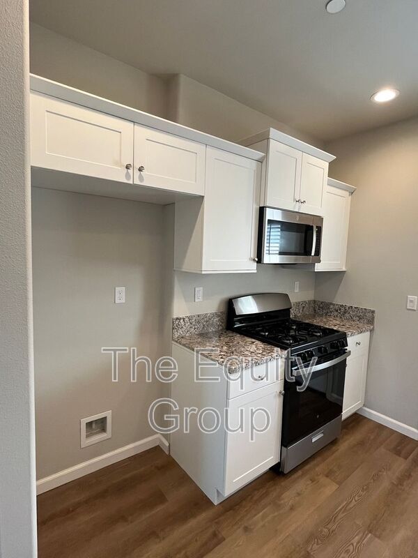 Photo - 405 S Summit St Unit 102