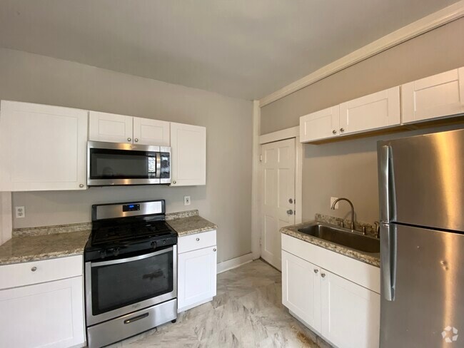 Building Photo - 19 Irma St Unit 3 Rental