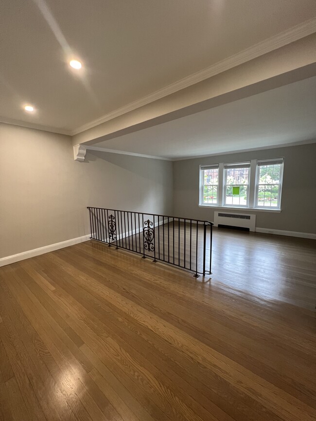 Building Photo - 35 Park St Unit 2 Rental